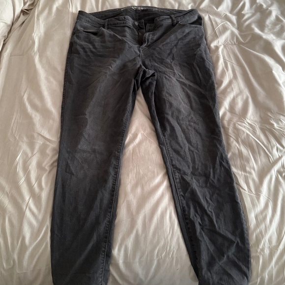 Old Navy Denim - 3/$15 - Old Navy Black/Gray Super Skinny Jeans, Regular Length